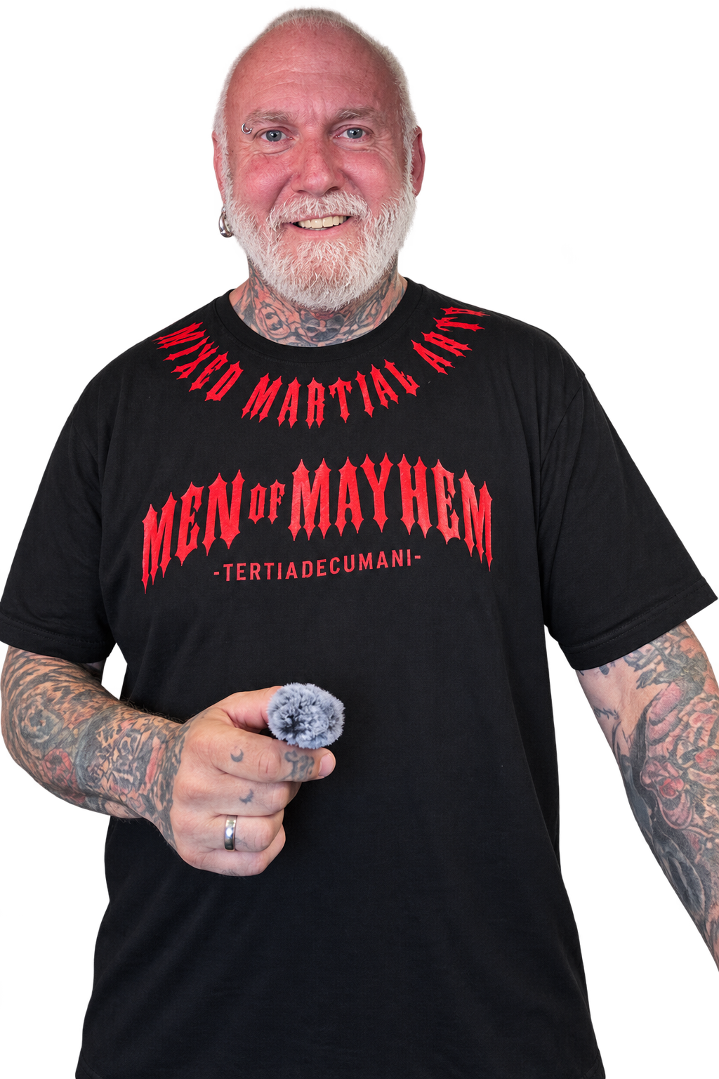 Tätowierer, Piercer und Inhaber von Black Devil Tattoo